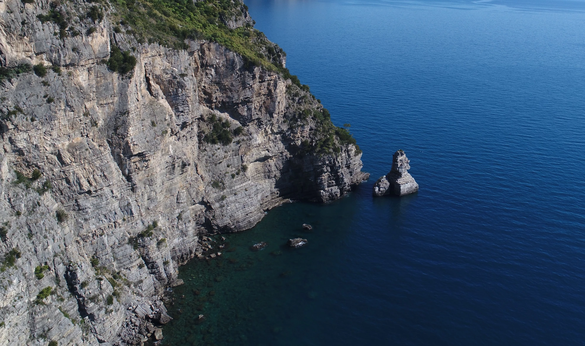 Il gigante che sorveglia il mare