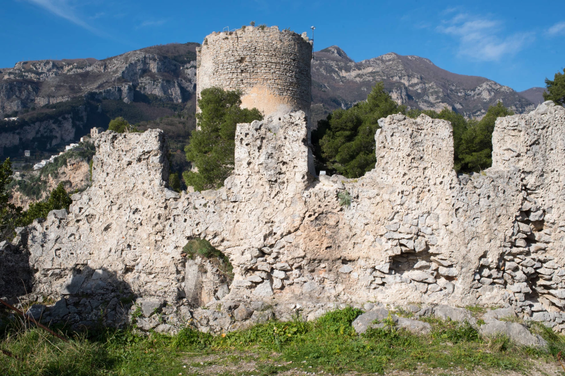 La torre che veglia su Atrani