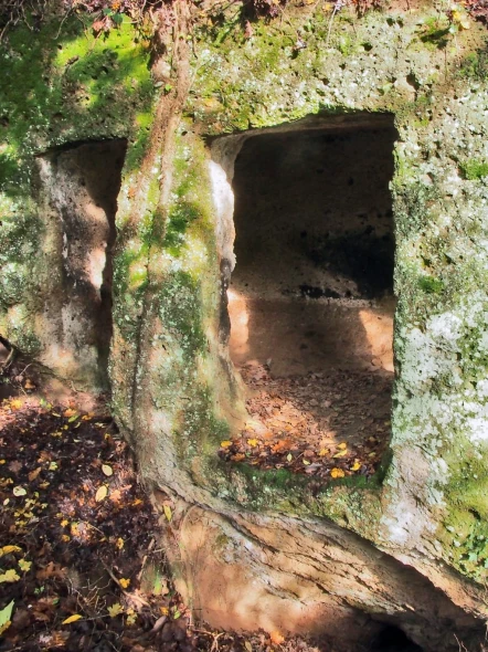 Trekking tra le rovine di Norchia