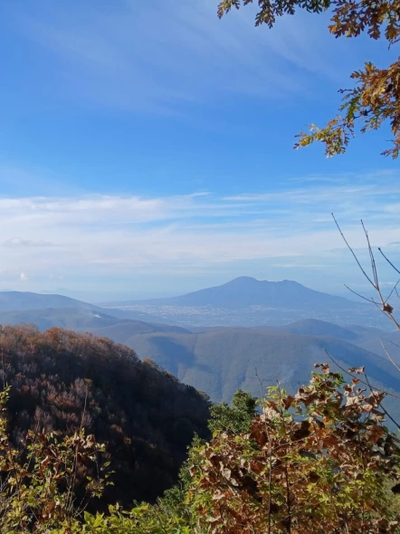 Trekking e poesia nel cuore del Partenio