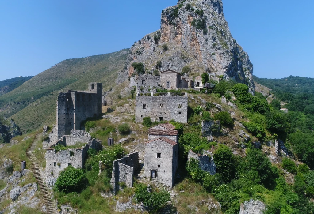 Il borgo fantasma