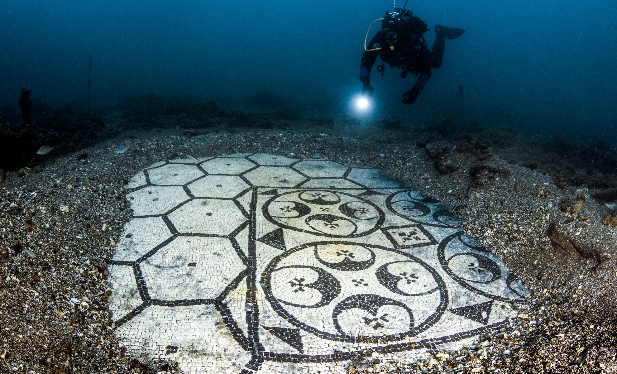 The submerged Empire