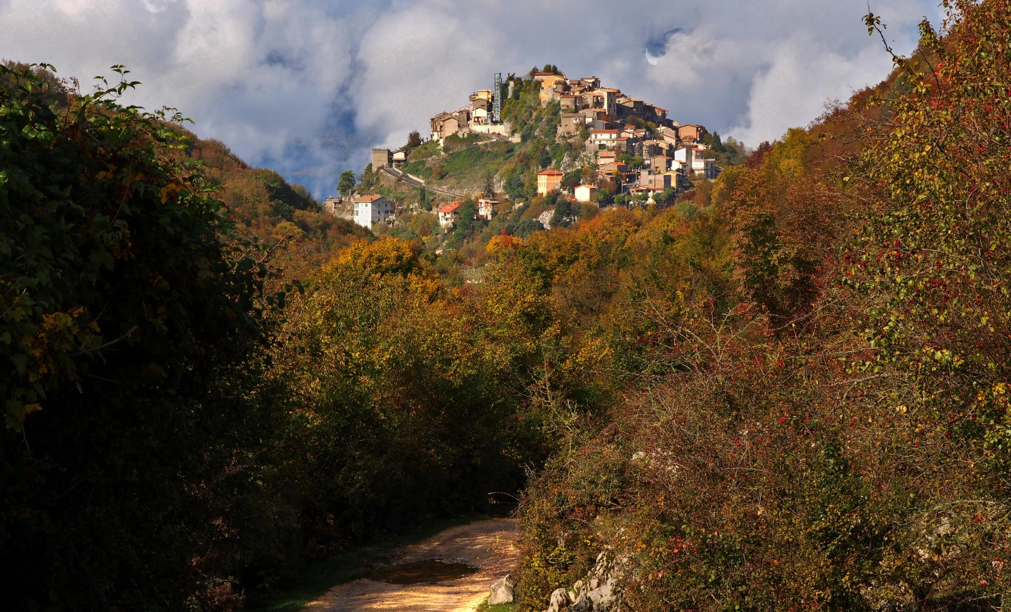 The colors of the Ruffi Mountains