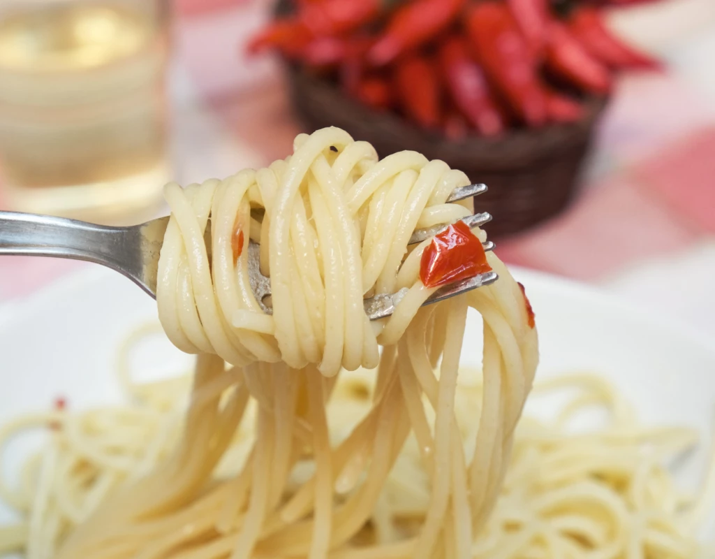 The philosophy of garlic and oil pasta