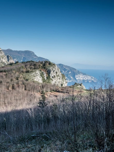 Monte Vico Alvano: trekking tra storia e natura